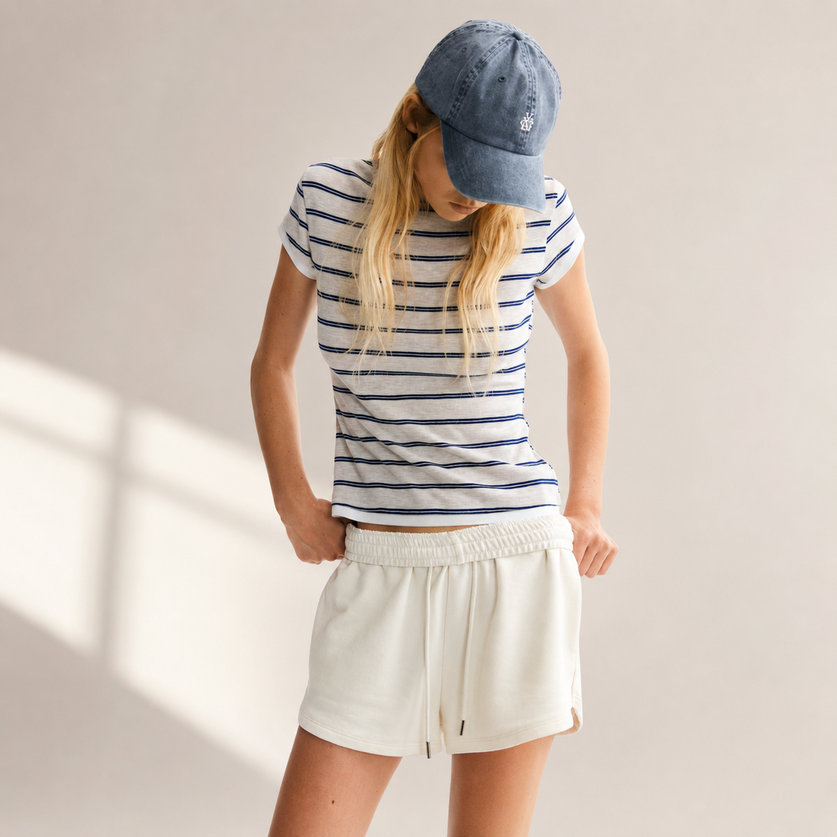 Fitted Contrasting-Trim T-Shirt
